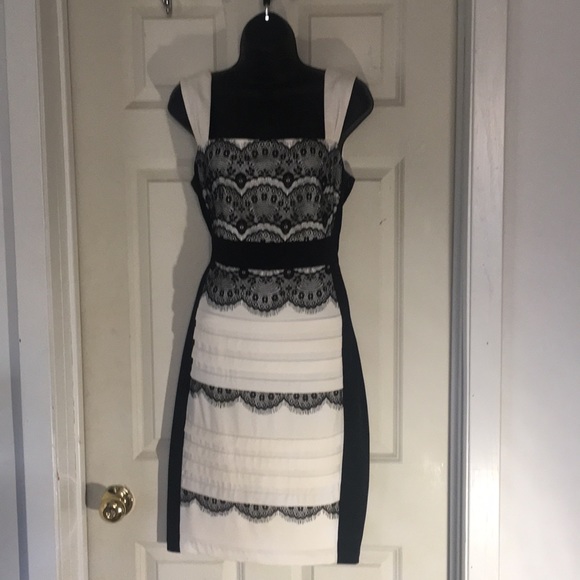 Jax fitted black an white Cocktail Dress Slimming! - Picture 2 of 7